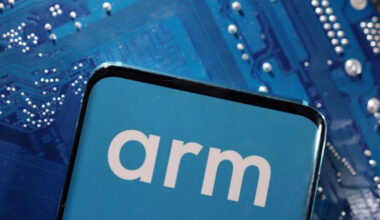Arm shares dive after hours despite forecasts above estimates