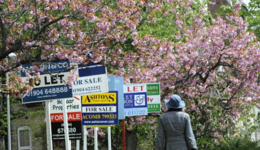 Annual UK house price inflation slowed to reach 2.7% in May, says ONS