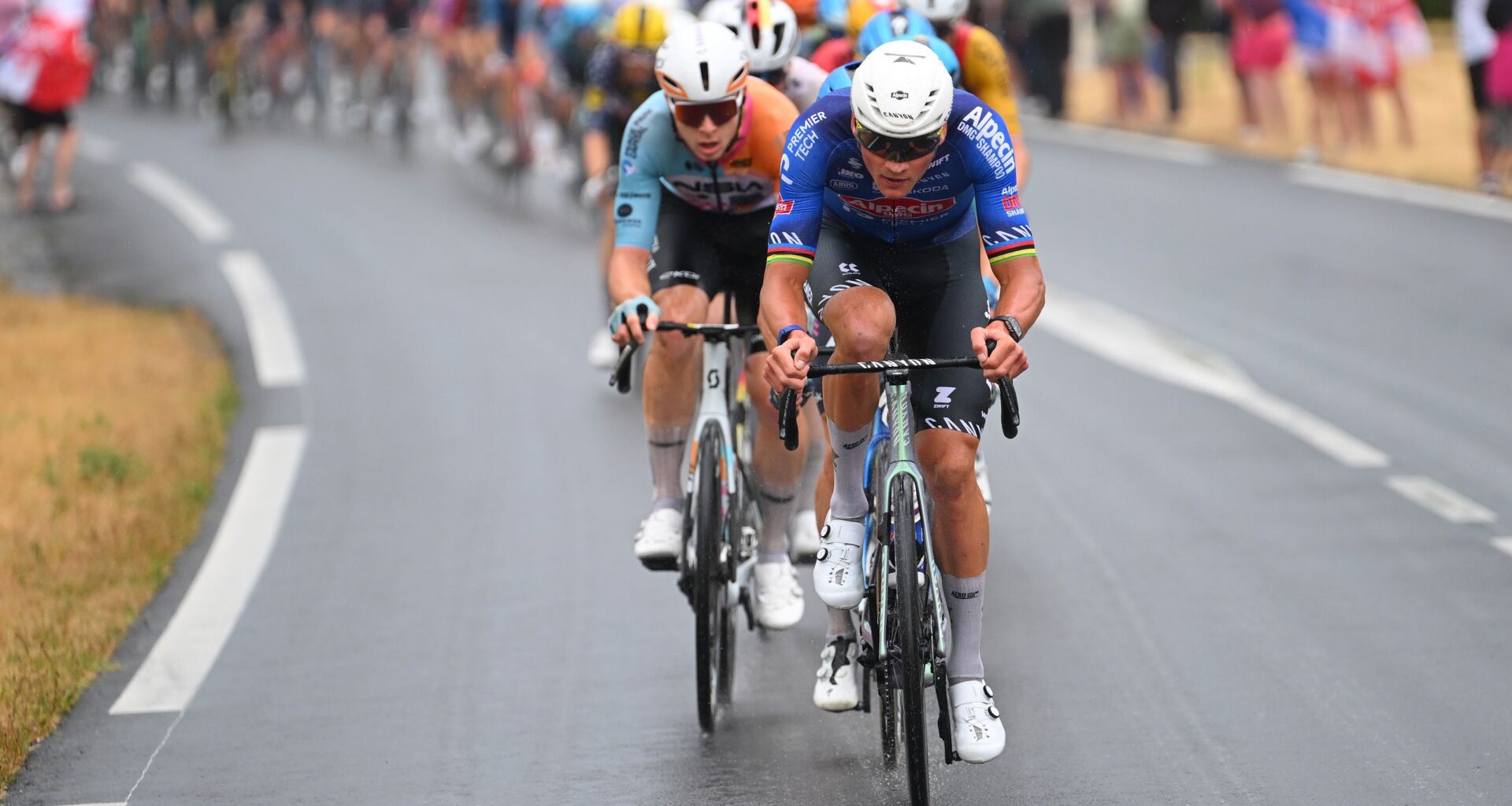 Tour de France stage 17 LIVE: Classic breakaway showdown expected on decisive day for green points jersey