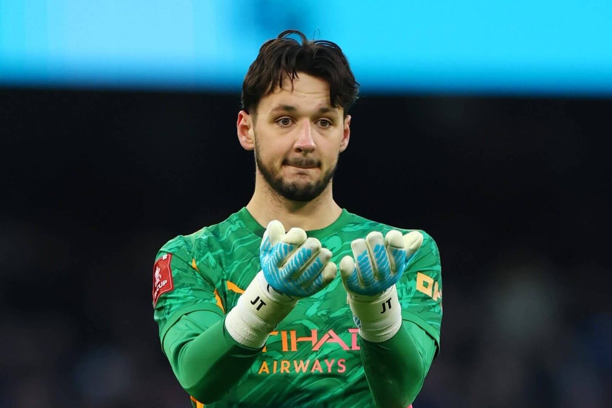 Leeds in James Trafford talks with Manchester City