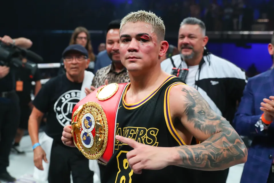 Diaz won the IBF super featherweight title in 2020 by beating Tevin Farmer