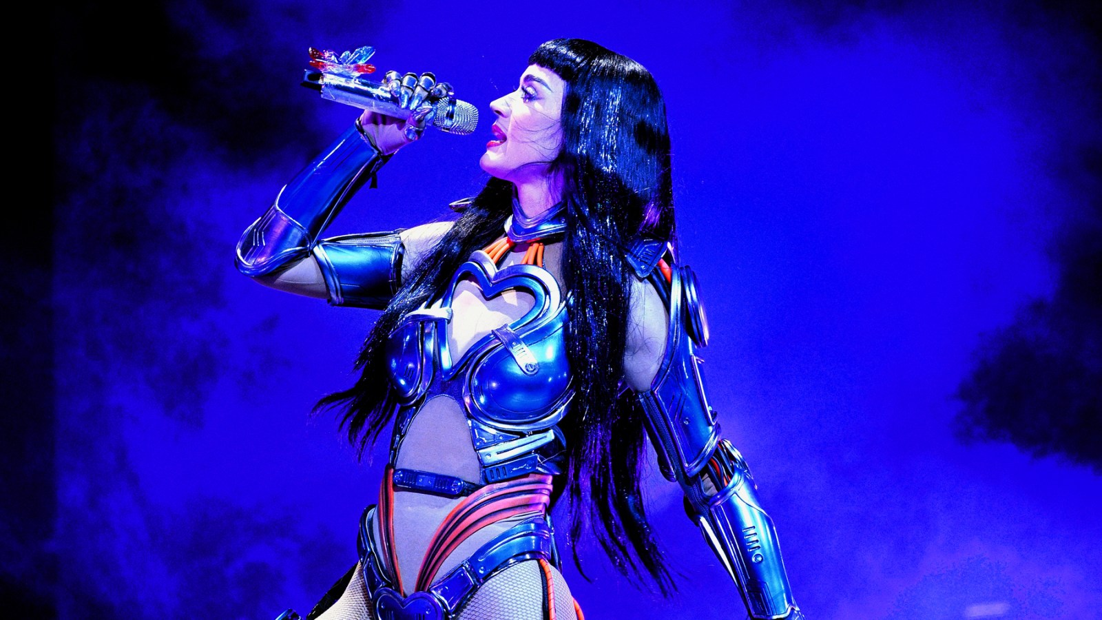 Katy Perry's Lifetimes Tour Paris Shows Get Theatrical Release