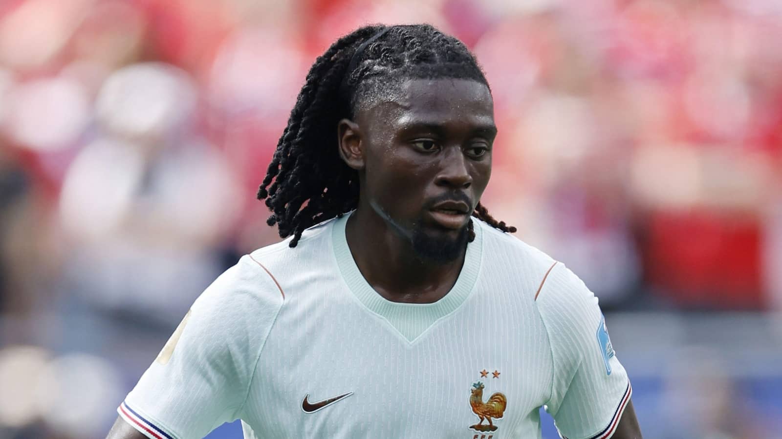 Man Utd: Third midfield deal gets mega boost as manager open to €55m sale