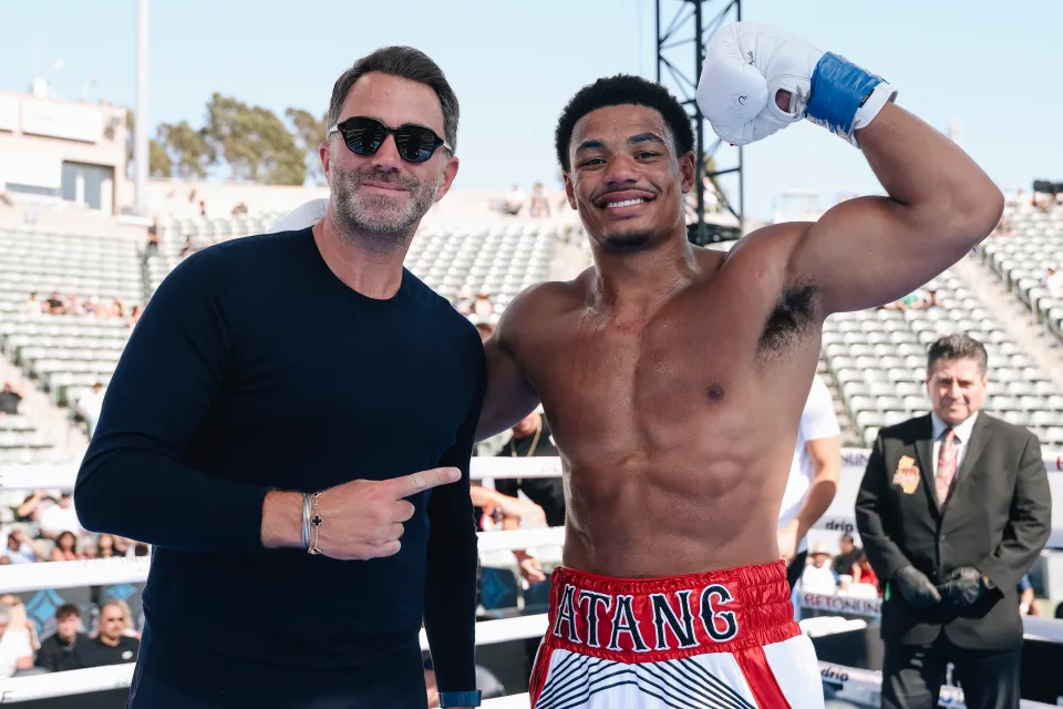 Leo Atang defeats Glen Williams in LA on July 18
