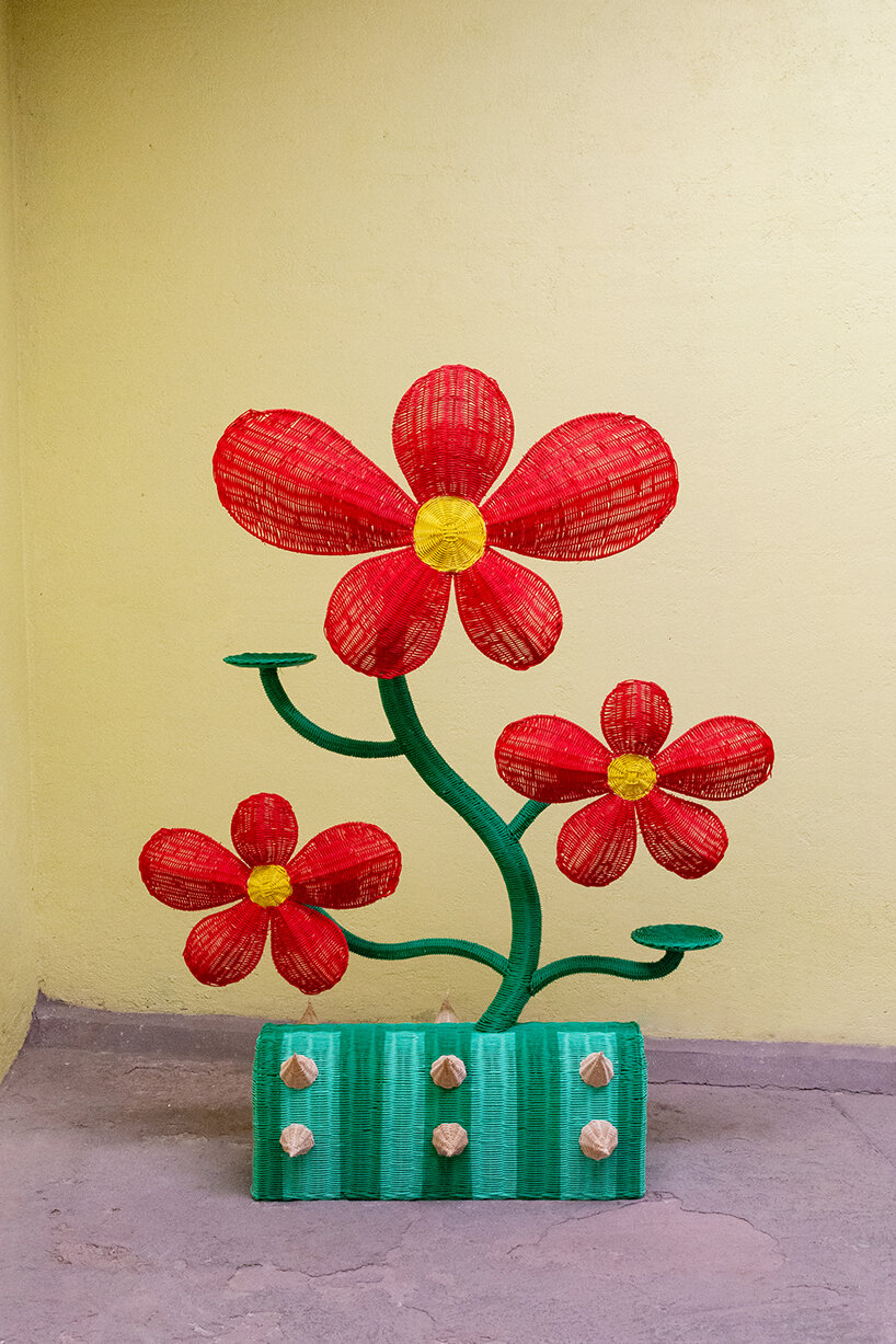MESTIZ weaves a vibrant world of flowers and curious creatures for Hermès windows - 4