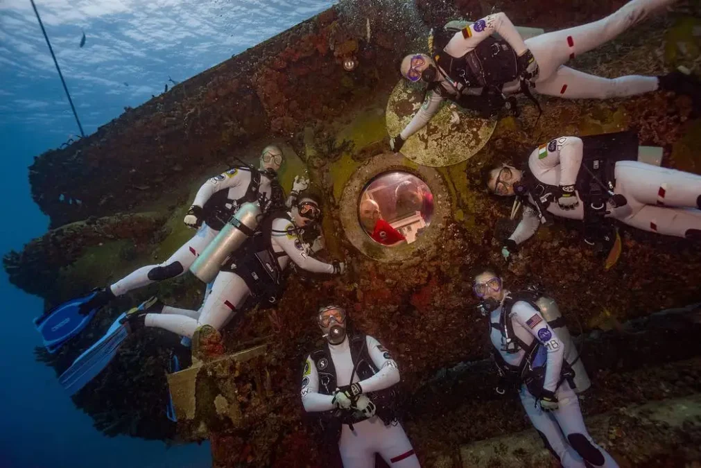 DEEP's Human Habitat at The Bottom of The Ocean Is Now Operational. Here's How It Works – And Why