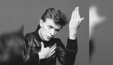 Legendary Japanese photographer behind David Bowie's iconic "Heroes" cover honored with Lifetime Achievement Award – Sukita defined decades of music photography