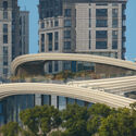 West Bund Orbit / Heatherwick Studio. Image © Paul Clemence Paul Clemence Captures Heatherwick Studio's West Bund Orbit Along Shanghai's Huangpu River - Image 2 of 25