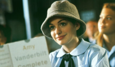 THE PRINCESS DIARIES, (aka PLOTZLICH PRINZESSIN), Anne Hathaway, 2001, © Buena Vista/courtesy Everett Collection