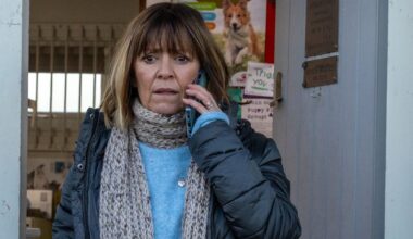 Emmerdale films "emotional" scene for real-life couple Jeff Hordley and Zoe Henry