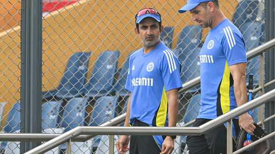 ryan-ten-doeschate-is-contemplating-moving-on-from-the-indian-team