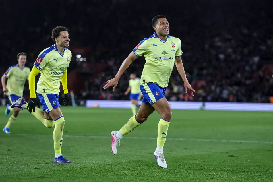 Shea Charles celebrates for Southampton