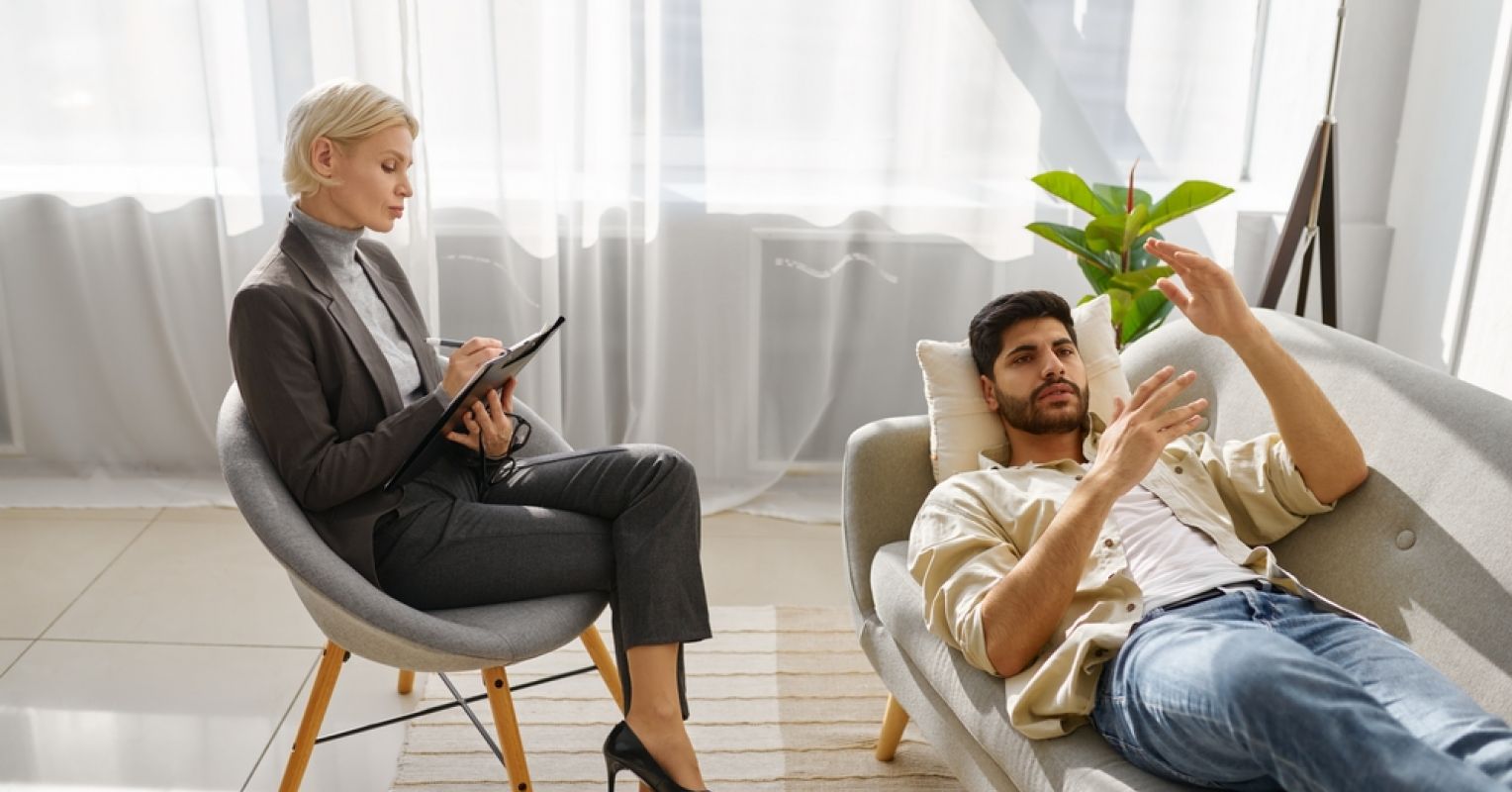 Managing Suggestibility in Psychedelic-Assisted Therapy
