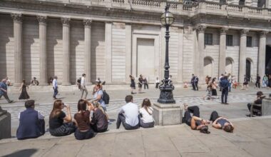Data doubts linger as UK growth beats expectations | snaps