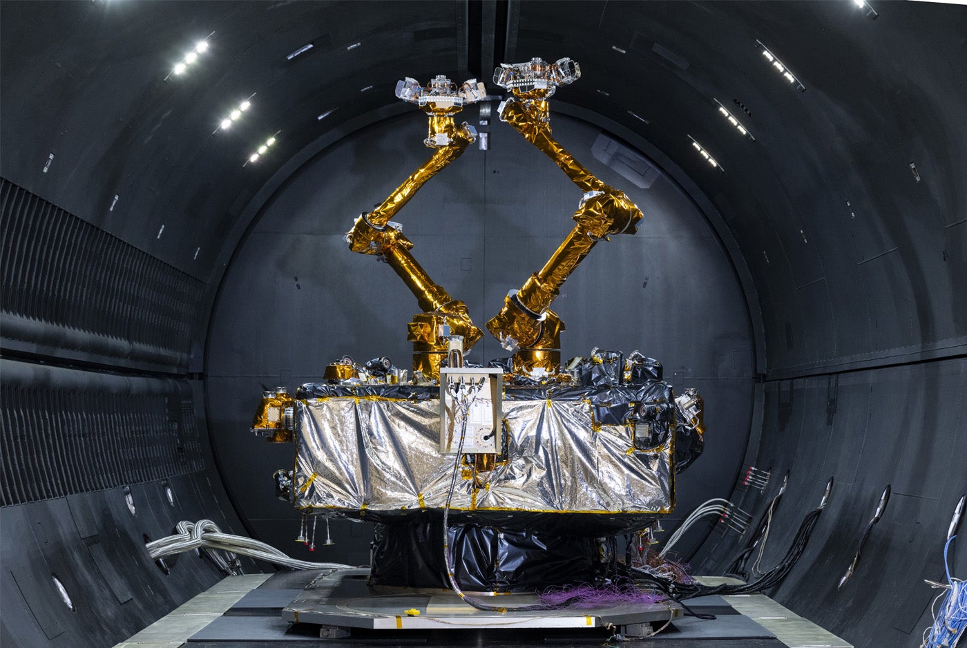 The robotic payload can fix satellites in geostationary orbit more than 35,000 kilometres above Earth
