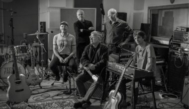 Teenage Fanclub announce new album 'Do Not Dare To Dream' with atmospheric single 'Day In The Sun’