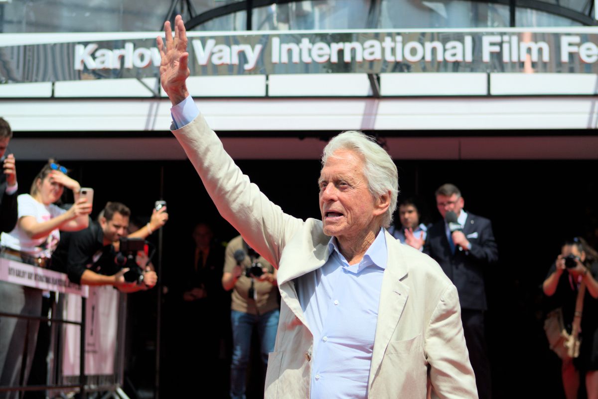 Hollywood legend Michael Douglas comes to Welsh city for one-night only performance