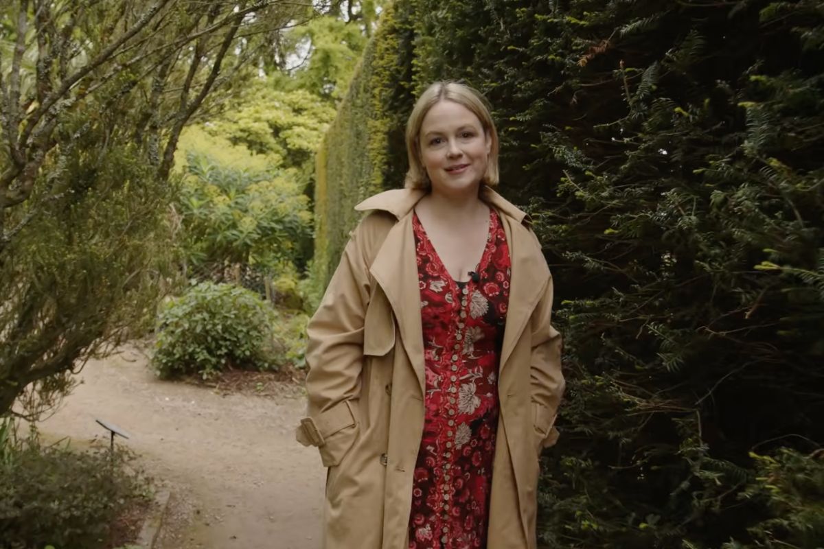 Welsh actress takes viewers behind the scenes of Wales' most iconic filming locations