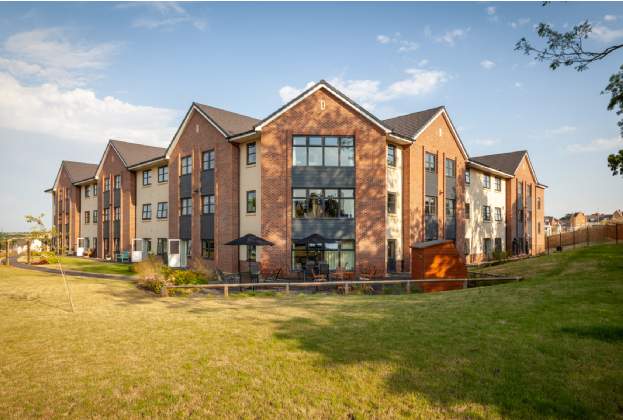Savills UK | Savills: The UK requires 139,000 new care home beds by 2036, increasing current supply by c. 30%