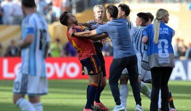 Leandro Paredes throttles Spain's defender #04 Eric Garcia at the end of the 2026 World Cup football tournament final match between Spain and Argentina. (Photo by JUAN MABROMATA / AFP)