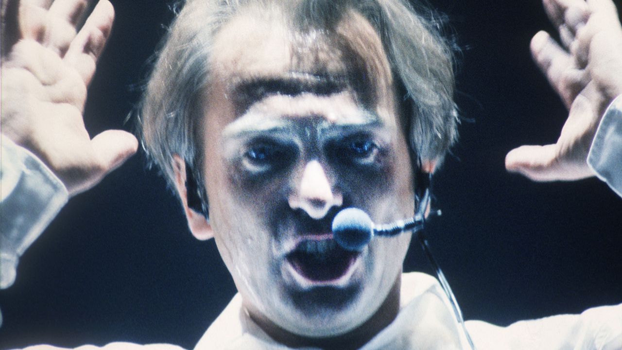 Peter Gabriel, Flanders Expo, Gent, Belgium, 30th April 1993. (Photo by Gie Knaeps/Getty Images)