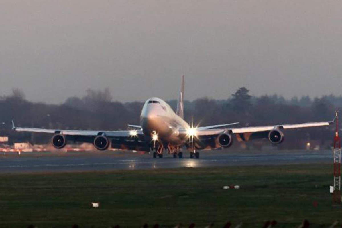 Aircraft engineer crushed to death in horror incident at Heathrow - London Evening Standard