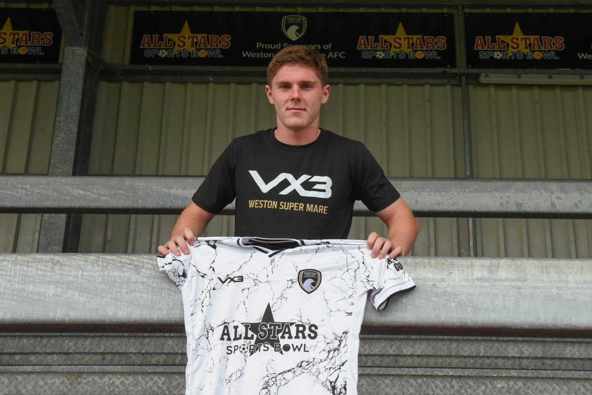 Louie Derrick arrives on loan from Bristol City – Weston-super-Mare AFC