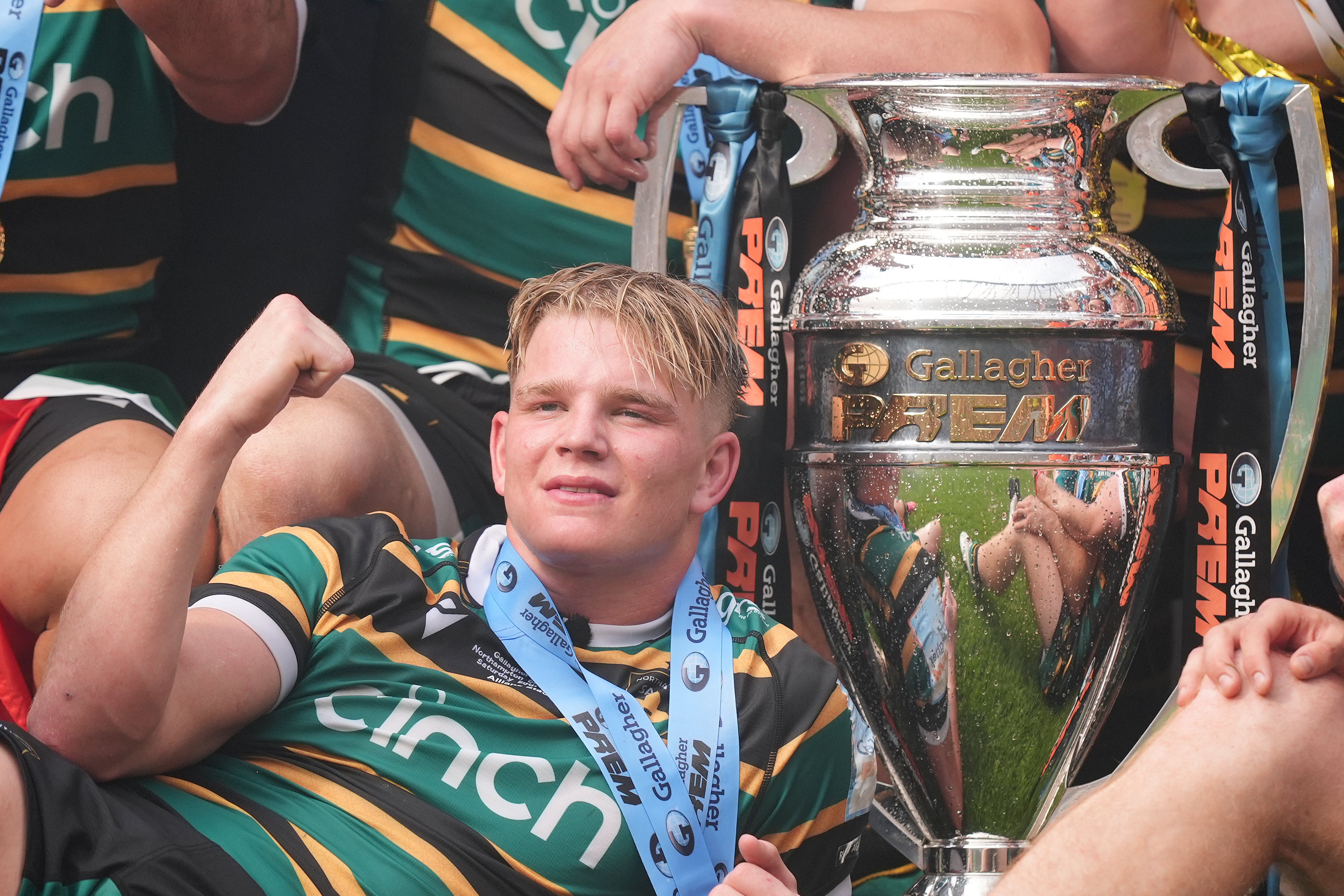 Pollock celebrates with the Gallagher Prem trophy