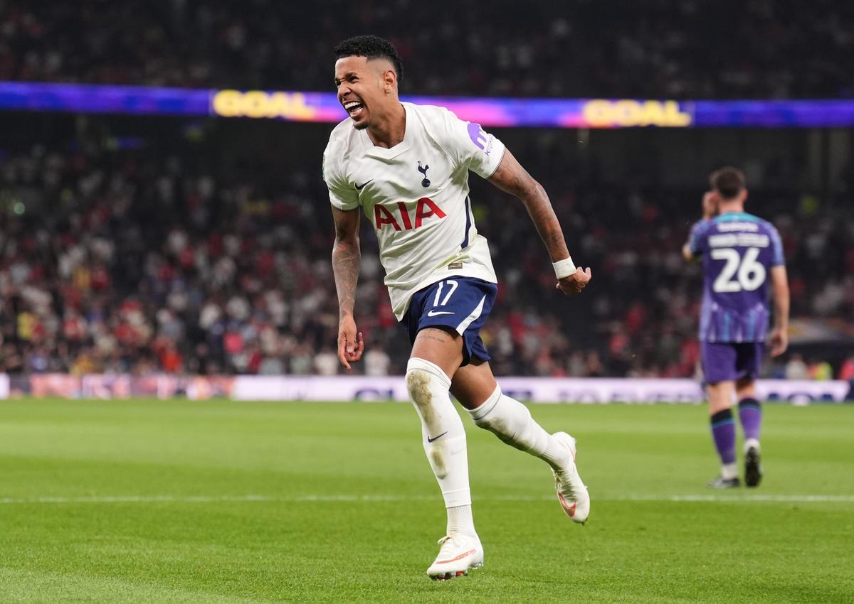 De Zerbi hails Savio after 'perfect' Spurs debut amid Moore update - London Evening Standard