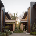 © Alvaro Fonseca – Depth Lens Linea House / Instinto Estudio - Exterior Photography, Concrete, Courtyard