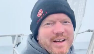 Matt Rutherford encounters pilot whales in Arctic Ocean