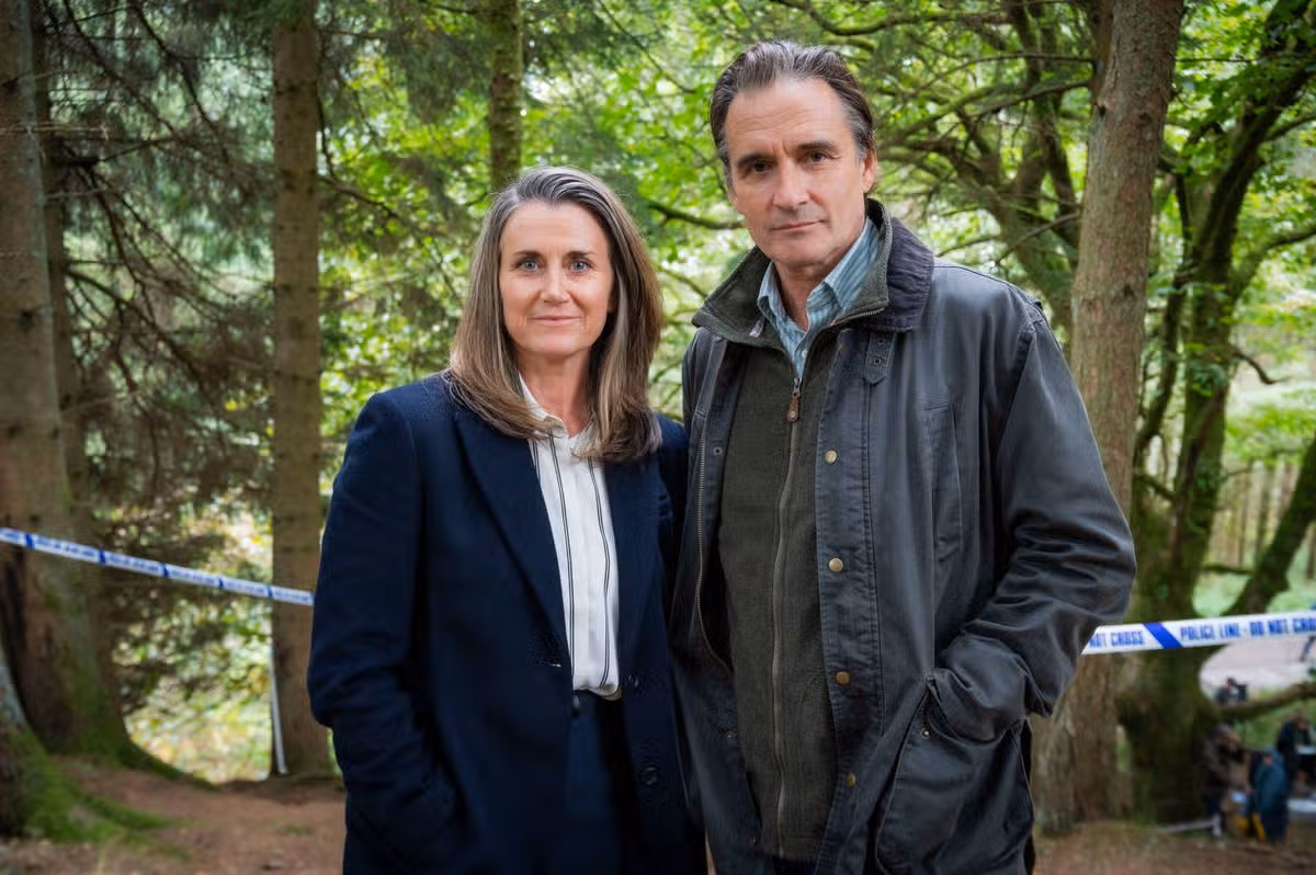 DCI Cora MacMillan played by Dawn Steele and Richard Loughty played by Alastair Mackenzie