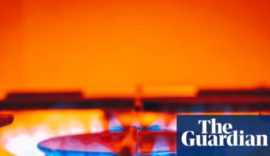 Britons face highest price cap in three years as energy bills rise 4% from October | Energy bills