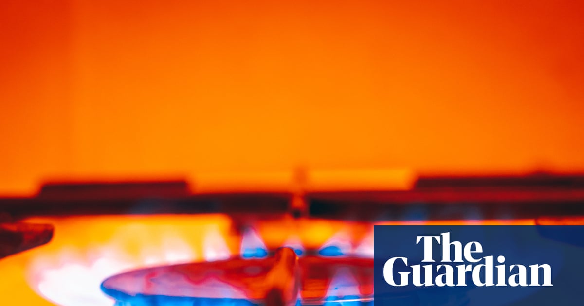 Britons face highest price cap in three years as energy bills rise 4% from October | Energy bills