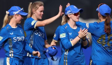 Alexa Stonehouse of MI London celebrates with her teammates (ECB Images)