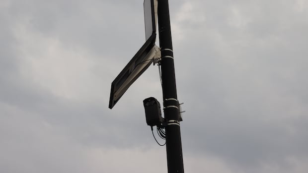 Montreal police take down high-powered surveillance camera after Radio-Canada story