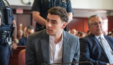 'I shot him': Luigi Mangione admits killing US healthcare boss