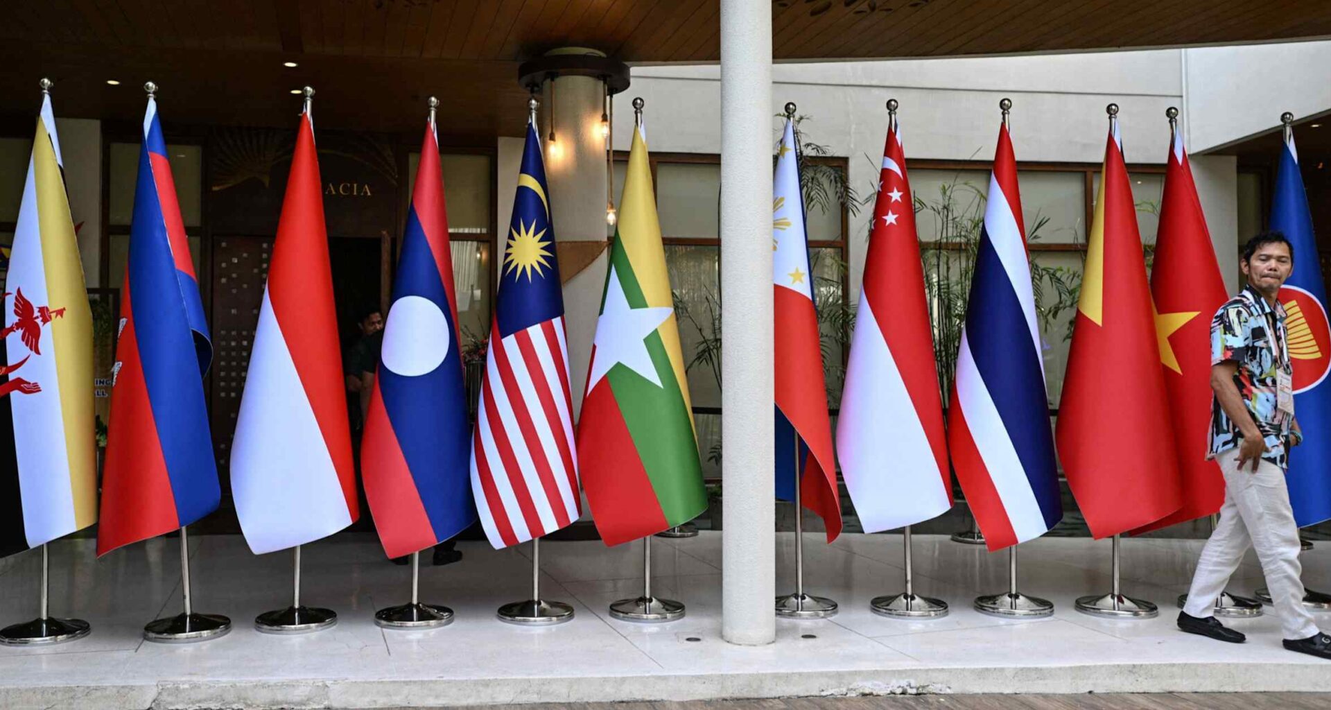 Chip boom pushes Vietnam, Philippines closer to 'high-income' status