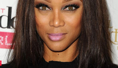 life lessons: Quote of the Day by Tyra Banks: “My nutritionist says, ‘If you bite it, write it.’ Writing down everything that you… – Inspiring lessons on mindful eating, habits, nutrition, lifestyle and why you should listen to your body by the American Model known for her timeless work in fashion and deep insights on health and discipline