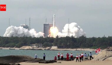 Thousands of tourists now crowd beaches around China’s Wenchang spaceport to watch rockets launch, turning a once-secretive space programme into a booming mix of tourism, art and entertainment