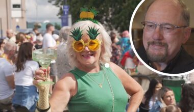 Thousands toast 'Piña Colada' songwriter as he makes a triumphant return to home town