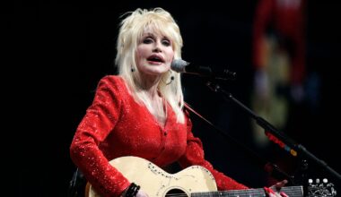 Miley Cyrus leads tributes to Dolly Parton as Trump says US flags to be lowered