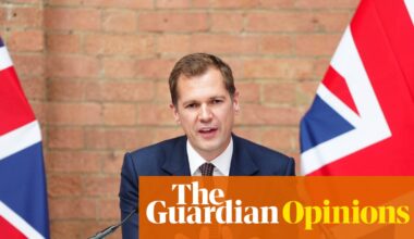With Nige still sulking, it was left to Honest Bob to unveil Reform UK’s latest ‘policies’ | John Crace