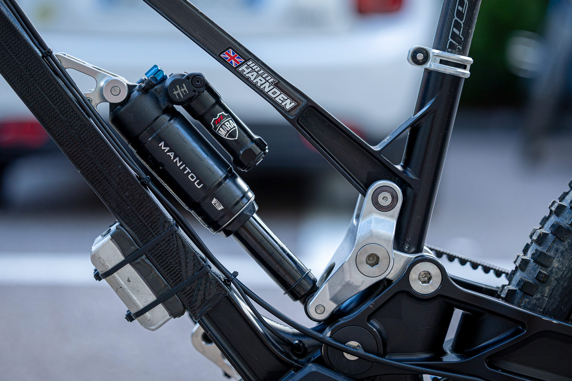 Harden's Gamux Sego gearbox belt-drive DH race bike: Manitou Mara Pro custom air shock