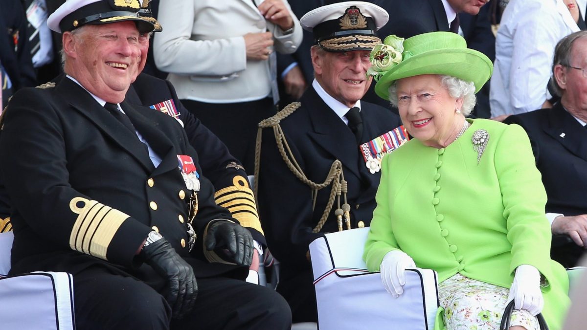 File photo dated 06/06/14 of Queen Elizabeth II with King Harald of Norway during an International Ceremony with Heads of State at Sword Beach in Normandy to mark the 70th Anniversary of the D-Day landings. King Harald V of Norway has died aged 89 in Oslo and his 53-year-old son has become King Haakon VIII. Issue date: Friday August 28, 2026. PA Photo. Photo credit should read: Chris Jackson/PA Wire