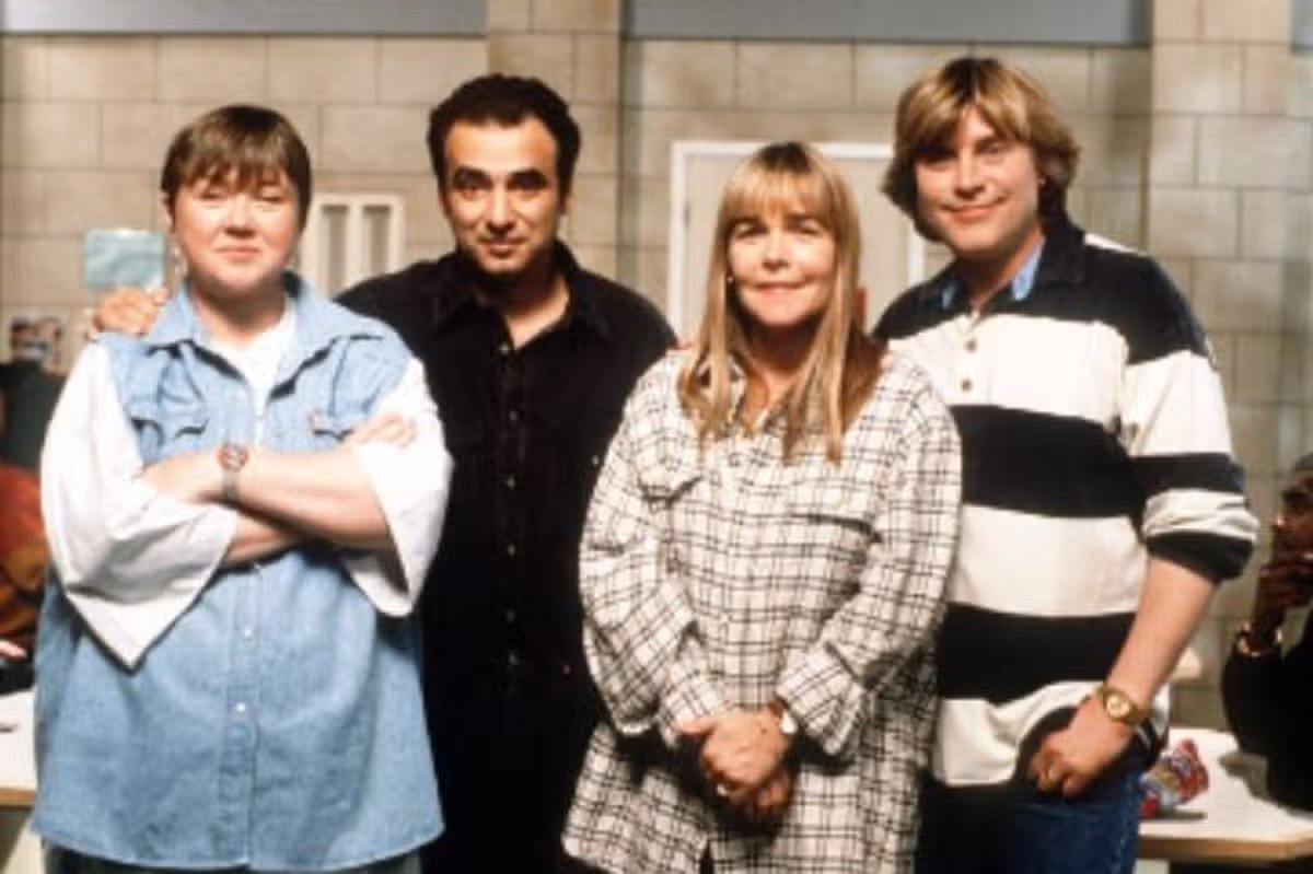 Birds of a Feather cast 
