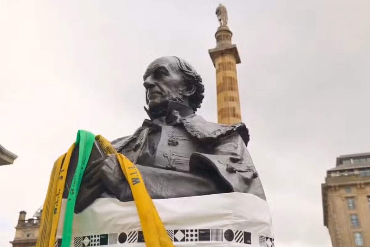 The bronze statues have been fully cleaned and renovated