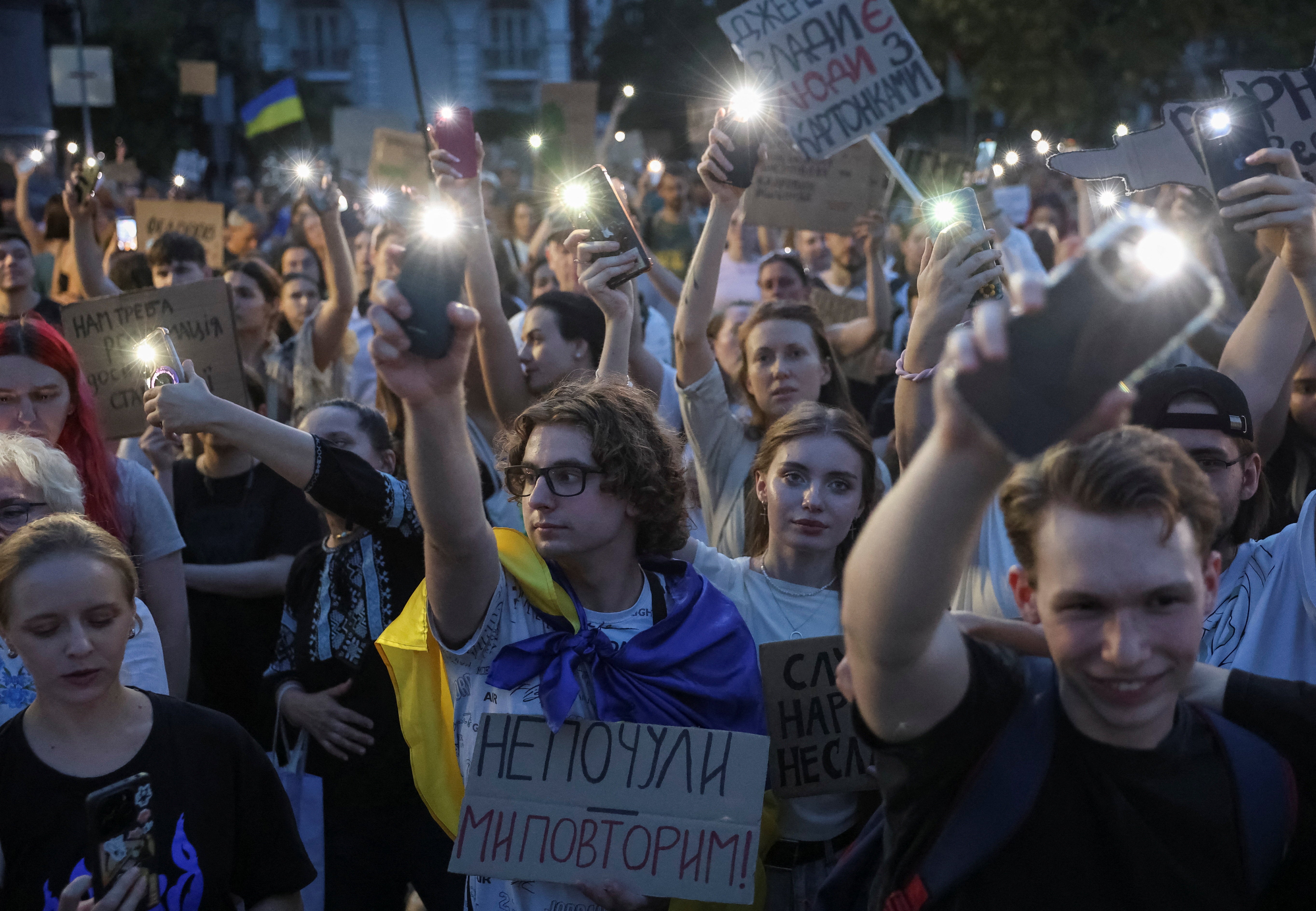 Protests against Ukrainian President Volodymyr Zelenskiy's decision to replace Mykhailo Fedorov have reignited in Kyiv