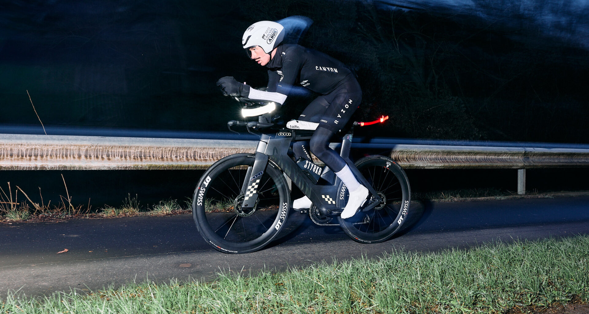 World record holder Alex McCormack on his entry into ultra racing, cross training and transitioning to a full time racer - Cycling News