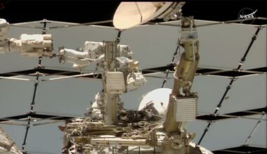 Astronauts remove failed antenna; run out of time to install a spare – Spaceflight Now